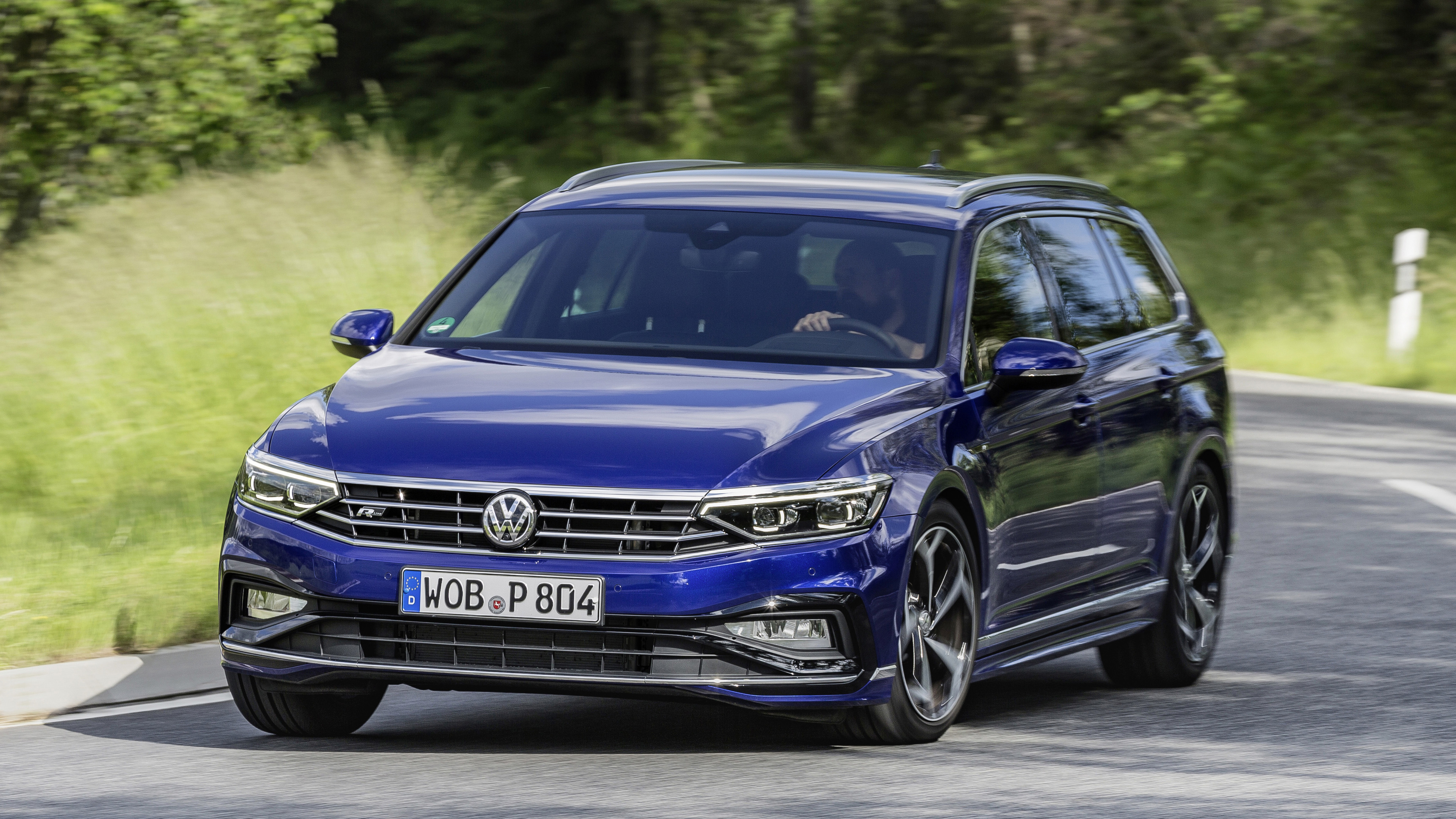 Продажі нових авто в Україні у березні 2026 року зросли на 16%. Які бренди стали лідерами, як змінився ринок і що це означає для покупців — аналітика AEM.